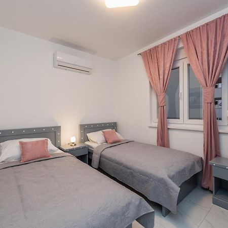 Villa Jana Luxury Apartments Novaglia Camera foto