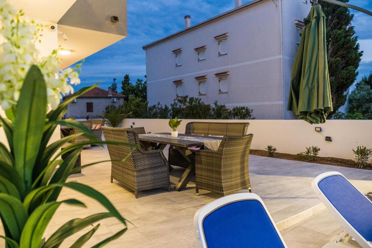 Villa Jana Luxury Apartments Novaglia Esterno foto