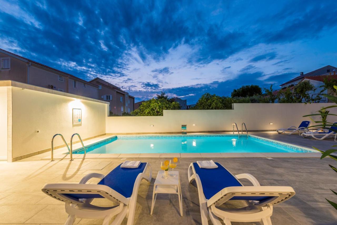 Villa Jana Luxury Apartments Novaglia Esterno foto