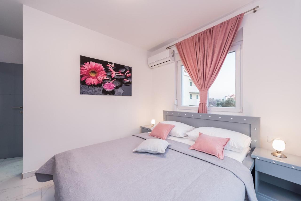 Villa Jana Luxury Apartments Novaglia Esterno foto