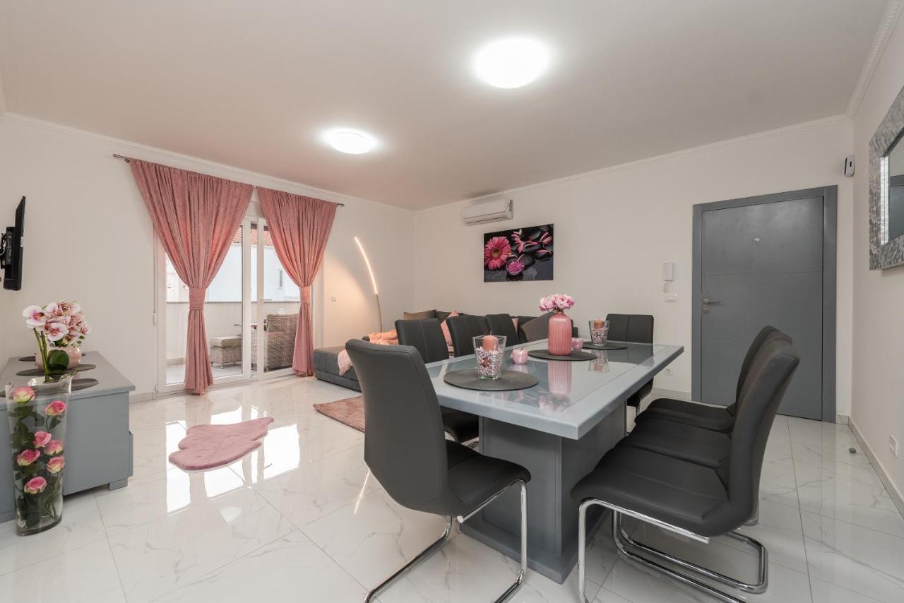 Villa Jana Luxury Apartments Novaglia Esterno foto